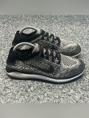 Nike Free RN Flyknit 2018 FK Oreo Grey Shoes Sneakers 942839-101 | Womens Size 6